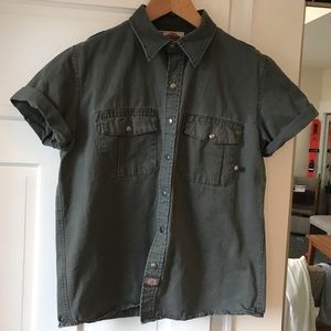 Dickies army green short sleeve snap button shirt